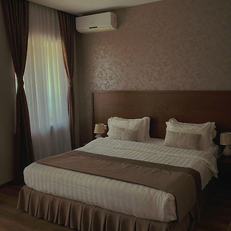 Old Metekhi Hotel Тбілісі Екстер'єр фото
