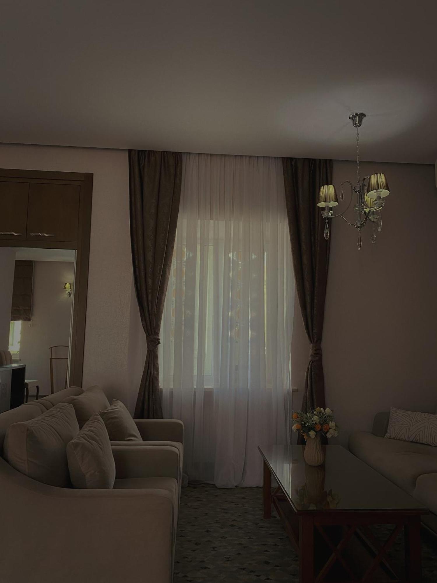 Old Metekhi Hotel Тбілісі Екстер'єр фото