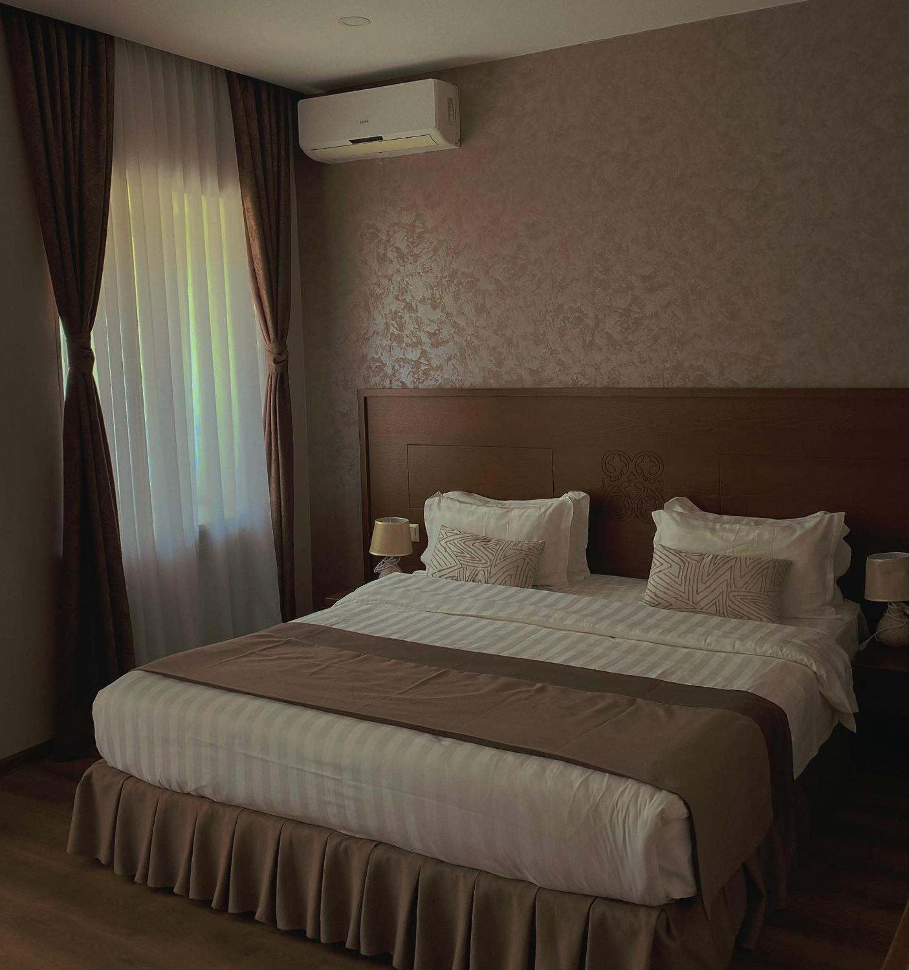 Old Metekhi Hotel Тбілісі Екстер'єр фото