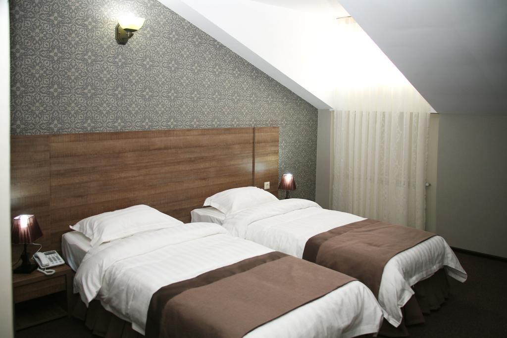 Old Metekhi Hotel Тбілісі Екстер'єр фото